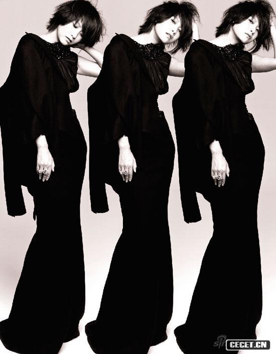 徐靜蕾職業(yè)裝展中性風(fēng)