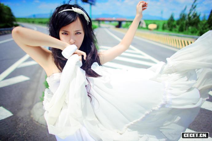 盧思思演繹純美婚紗