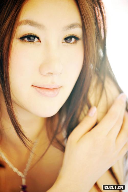 孟瑤夏日清涼寫(xiě)真