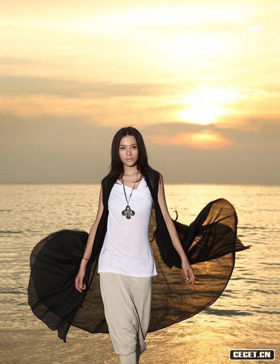 小宋佳馬來(lái)西亞寫(xiě)真