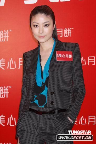 陳慧琳產(chǎn)子后正式復出