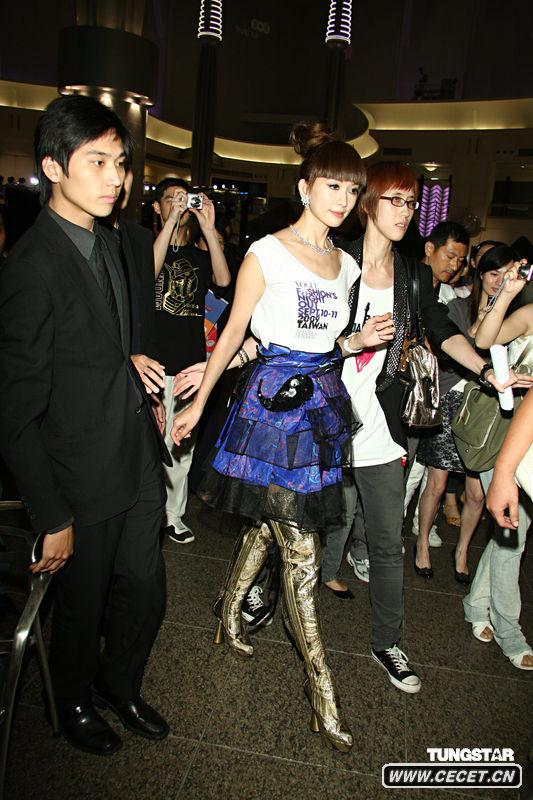 林志玲變身貴婦引騷動(dòng)