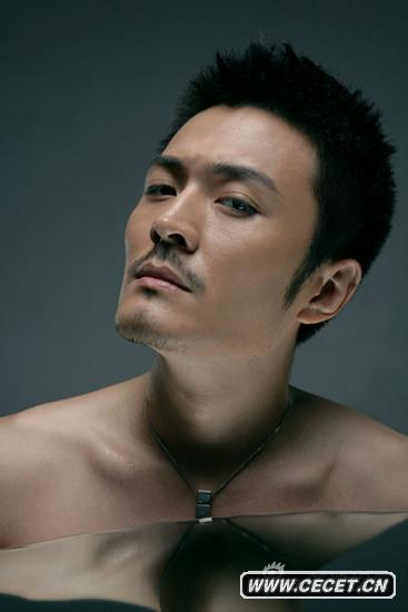 于小偉赤裸寫(xiě)真