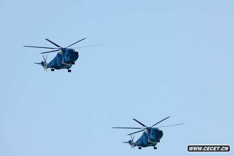 Z-8直升機從北京上空飛過(guò)