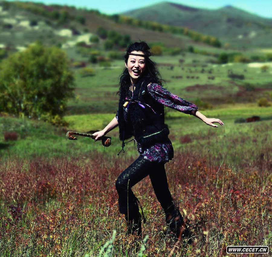 郝蕾草原寫(xiě)真信馬由韁