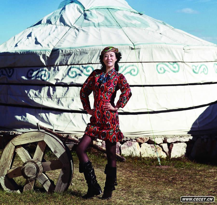 郝蕾草原寫(xiě)真信馬由韁