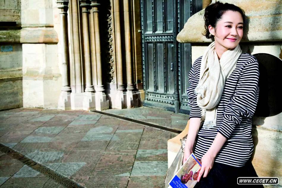 許晴拍攝魅惑寫(xiě)真