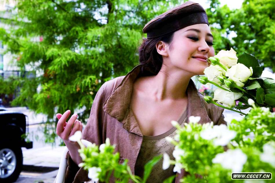 許晴拍攝魅惑寫(xiě)真