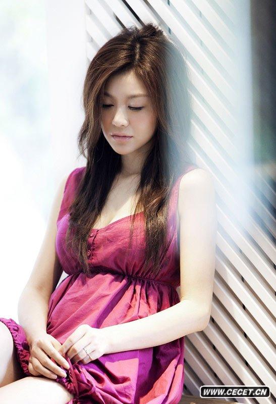 鞏新亮猶如鄰家少女