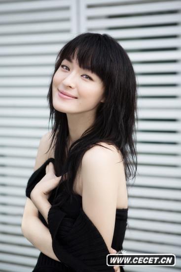 于越寫(xiě)真盡顯秋日風(fēng)情