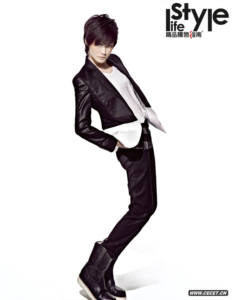 李宇春時(shí)尚大片秀嫵媚帥氣