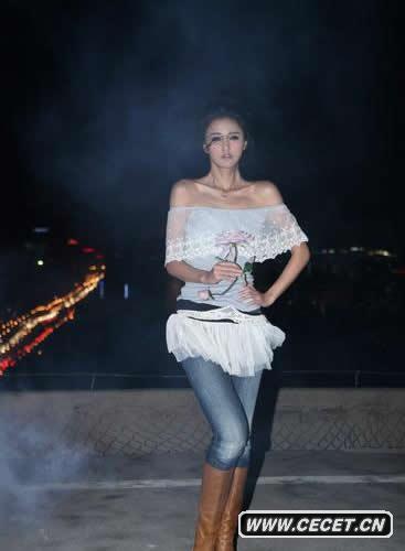 張歆藝拍時(shí)尚大片