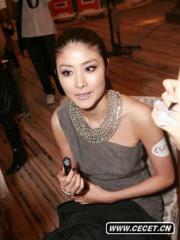 陳慧琳產(chǎn)后復工狀態(tài)好