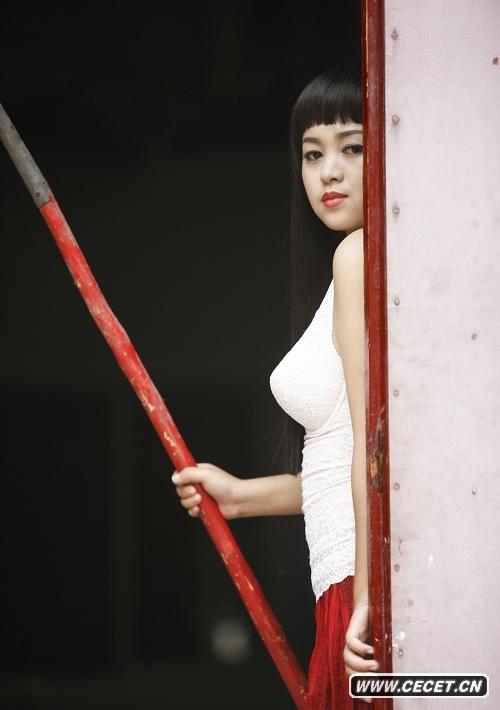 雪村嬌妻俞晴透視裝