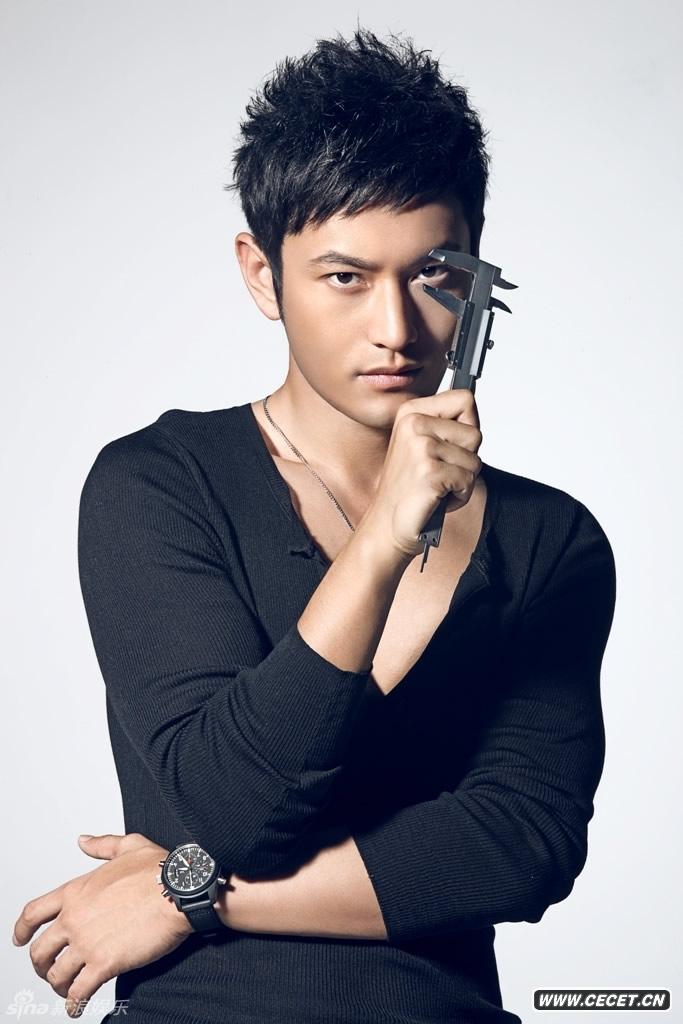 黃曉明俊朗寫(xiě)真秀氣質(zhì)