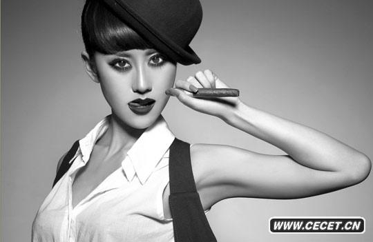 于珈若中性寫(xiě)真迷人