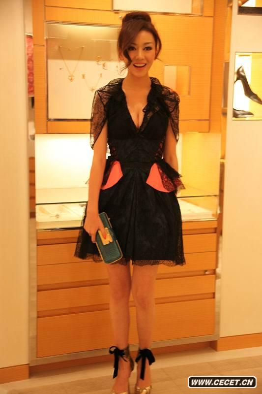 鞏新亮變國際名模