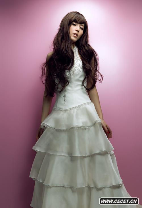 曾黎粉色浪漫卷發(fā)造型