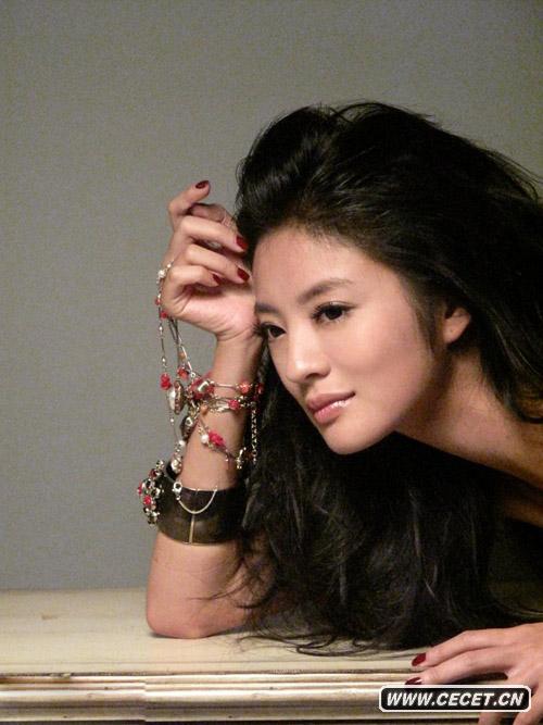 安以軒電眼迷蒙性感撩人