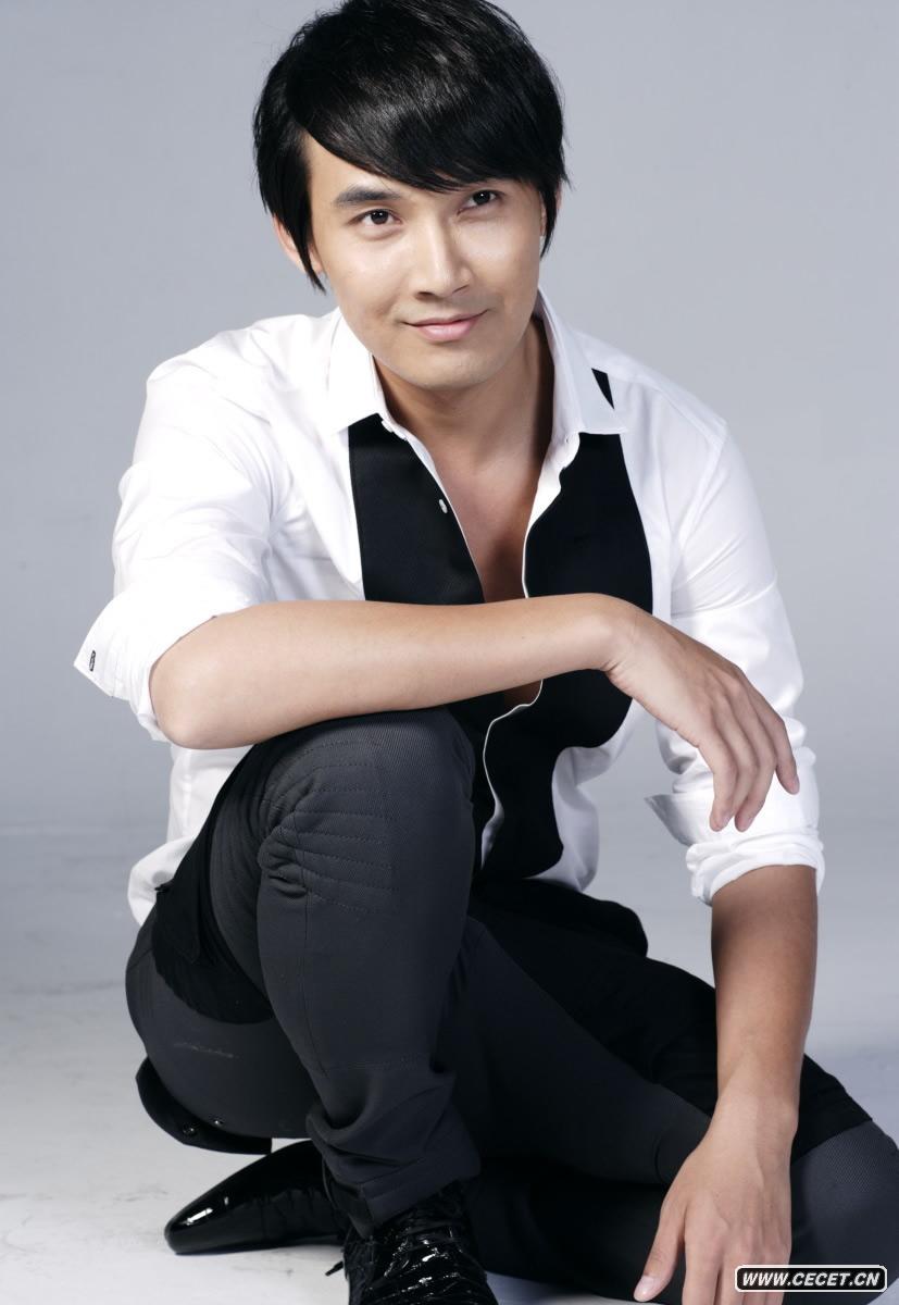 張鐸最新俊朗寫(xiě)真