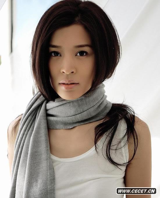 王海珍演繹圍巾誘惑