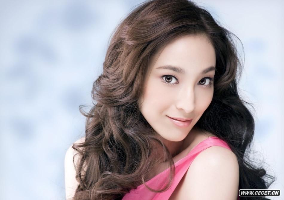 吳佩慈寫(xiě)真乳溝畢現