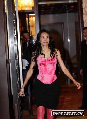 莫文蔚性感現身北京