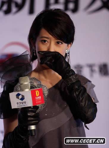 孟庭葦宣傳愛(ài)子獻花