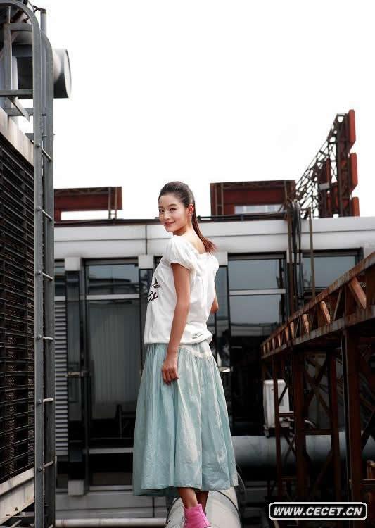 王媛可本色寫(xiě)真秀活力