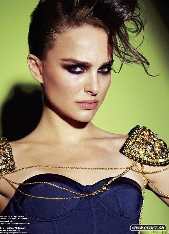 娜塔莉波特曼煙熏妝性感寫(xiě)真