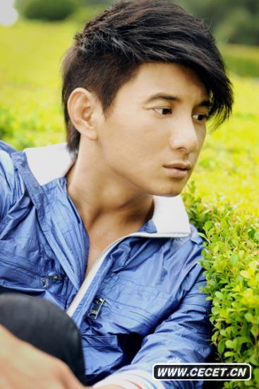 吳奇隆寫(xiě)真變運動(dòng)型男