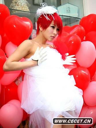 溫嵐穿白色迷你裙秀性感