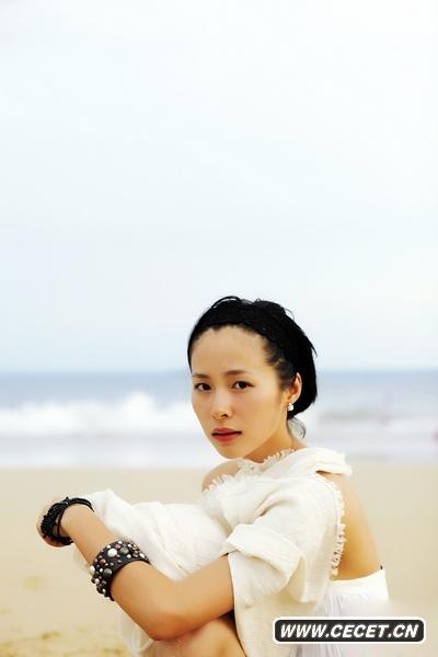 江一燕寫(xiě)真小秀性感