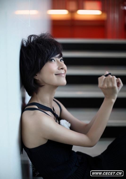 蘇巖寫(xiě)真演繹幸福時(shí)光