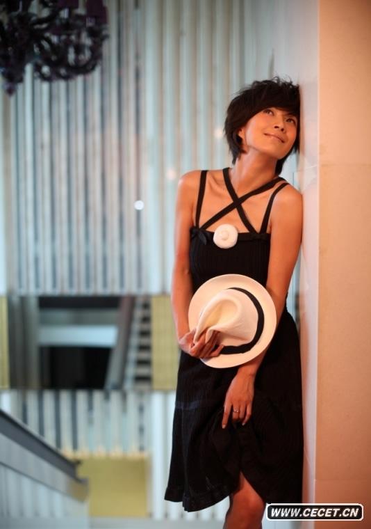 蘇巖寫(xiě)真演繹幸福時(shí)光