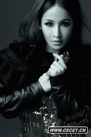 蕭亞軒時(shí)尚女人味十足