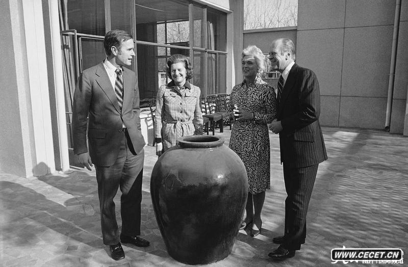 1975124r(sh)A(lin)j(lu )̎نTϲʲSؿyL(fng)A