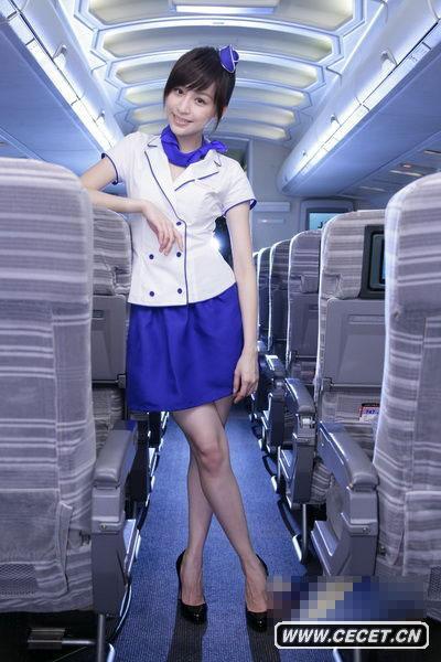 王心凌化身空姐展制服誘惑