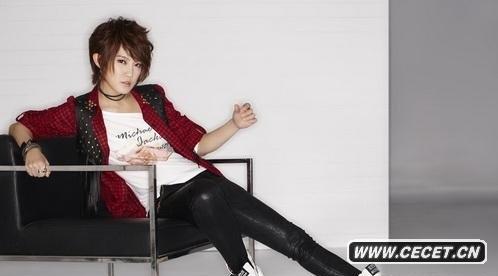 劉力揚時(shí)尚復古裝扮