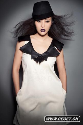 郝蕾寫(xiě)真成熟高貴獨具個(gè)性