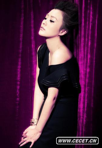 郝蕾寫(xiě)真成熟高貴獨具個(gè)性