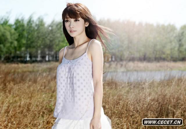 女主播柳巖寫(xiě)真純美