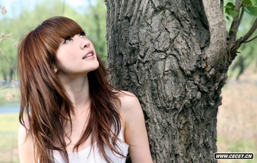 女主播柳巖寫(xiě)真純美