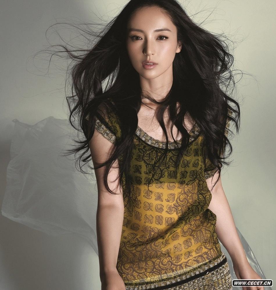 董璇大方展示好身材