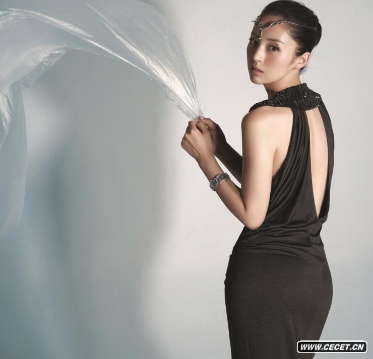 董璇大方展示好身材