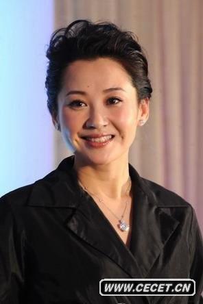 許晴簽約華誼兄弟