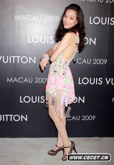 舒淇輕盈助陣名店開(kāi)張