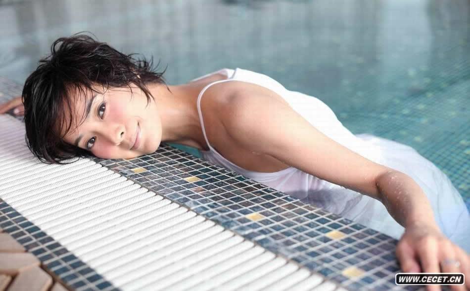 蘇巖嬌媚似出水芙蓉