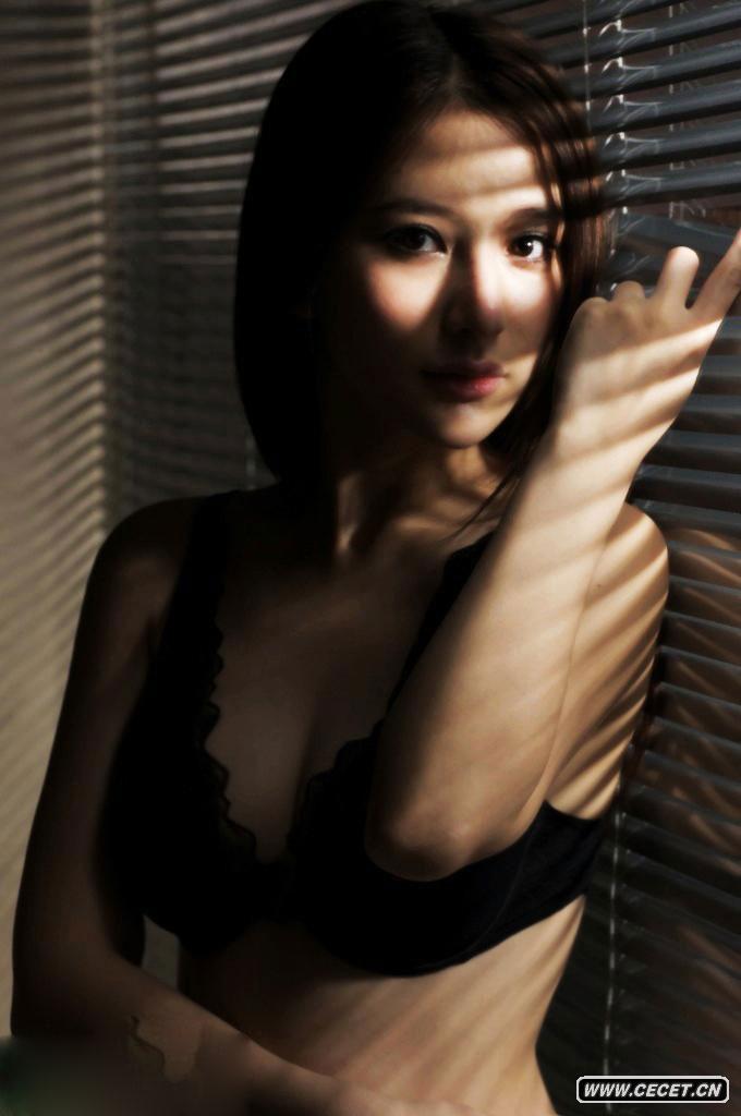 熊乃瑾最新寫(xiě)真曝光