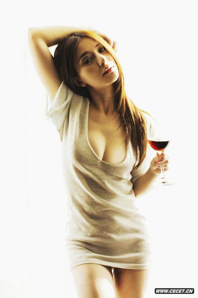 熊乃瑾最新寫(xiě)真曝光